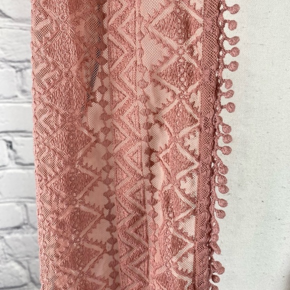 C Wonder Pink Boho Lace Vest size medium EUC - Picture 3 of 10